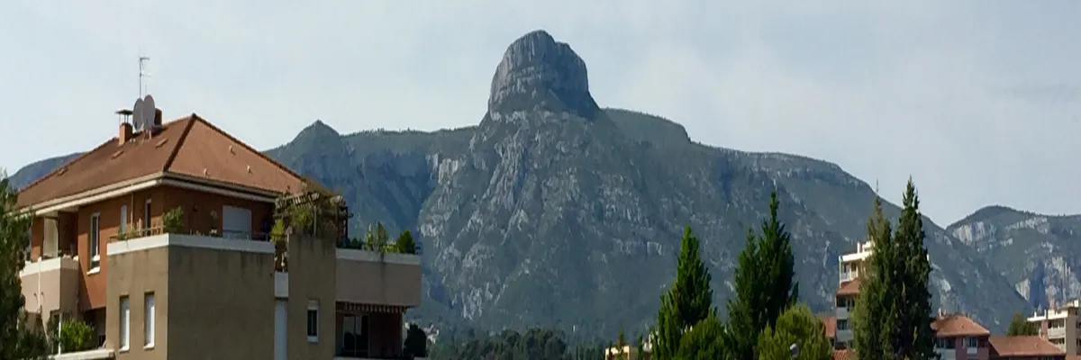 Image Installateur borne de recharge Aubagne