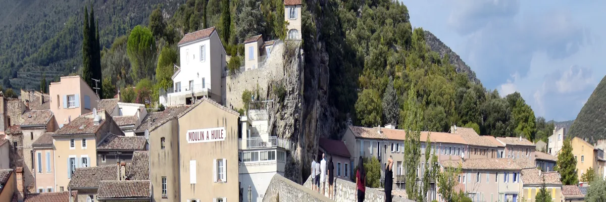 Image Installateur borne de recharge Nyons