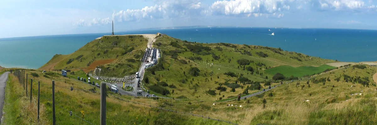 Image Installateur borne de recharge Pas-de-Calais