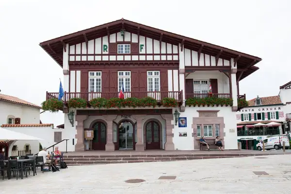 Borne de Recharge EV Installateur borne de recharge Bidart