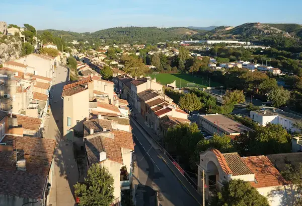 Borne de Recharge EV Installateur borne de recharge Les Pennes-Mirabeau