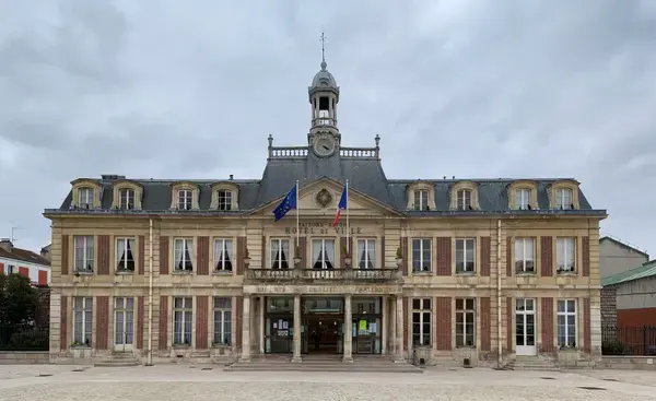 Borne de Recharge EV Installateur borne de recharge Maisons-Alfort