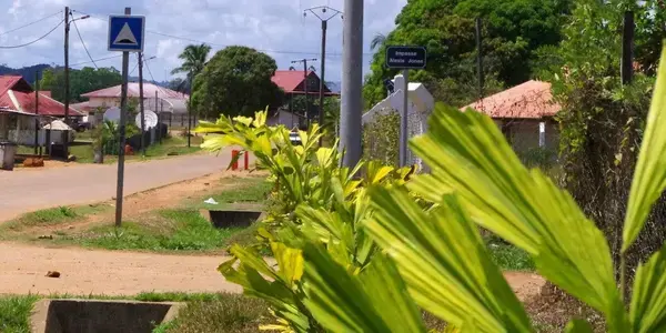 Borne de Recharge EV Installateur borne de recharge Maripasoula