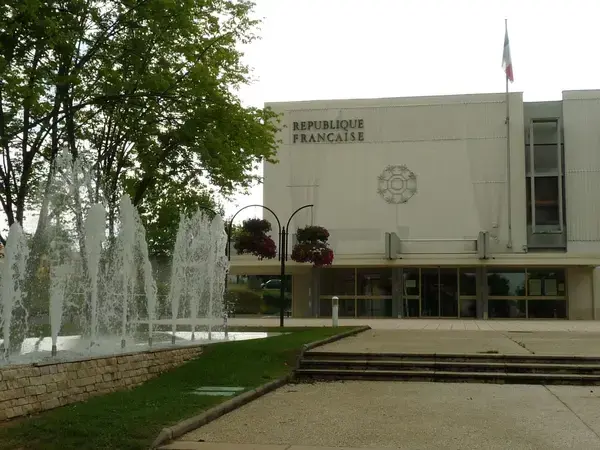 Borne de Recharge EV Installateur borne de recharge Saint-Yrieix-sur-Charente