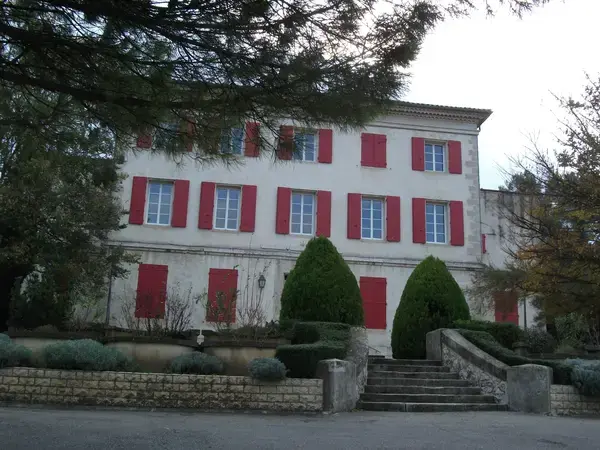 Borne de Recharge EV Installateur borne de recharge Simiane-Collongue